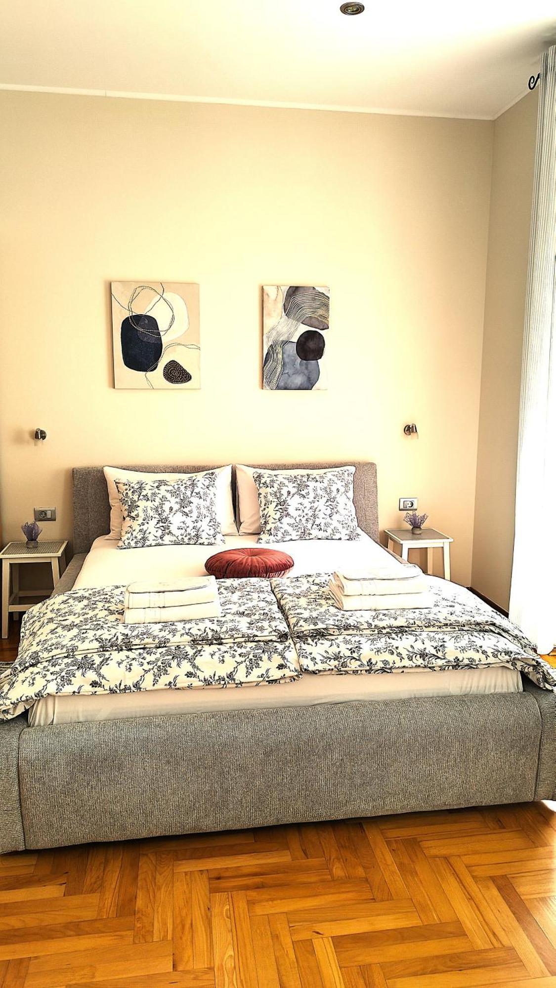 Lavender - City Room With Free Parking Pula Extérieur photo