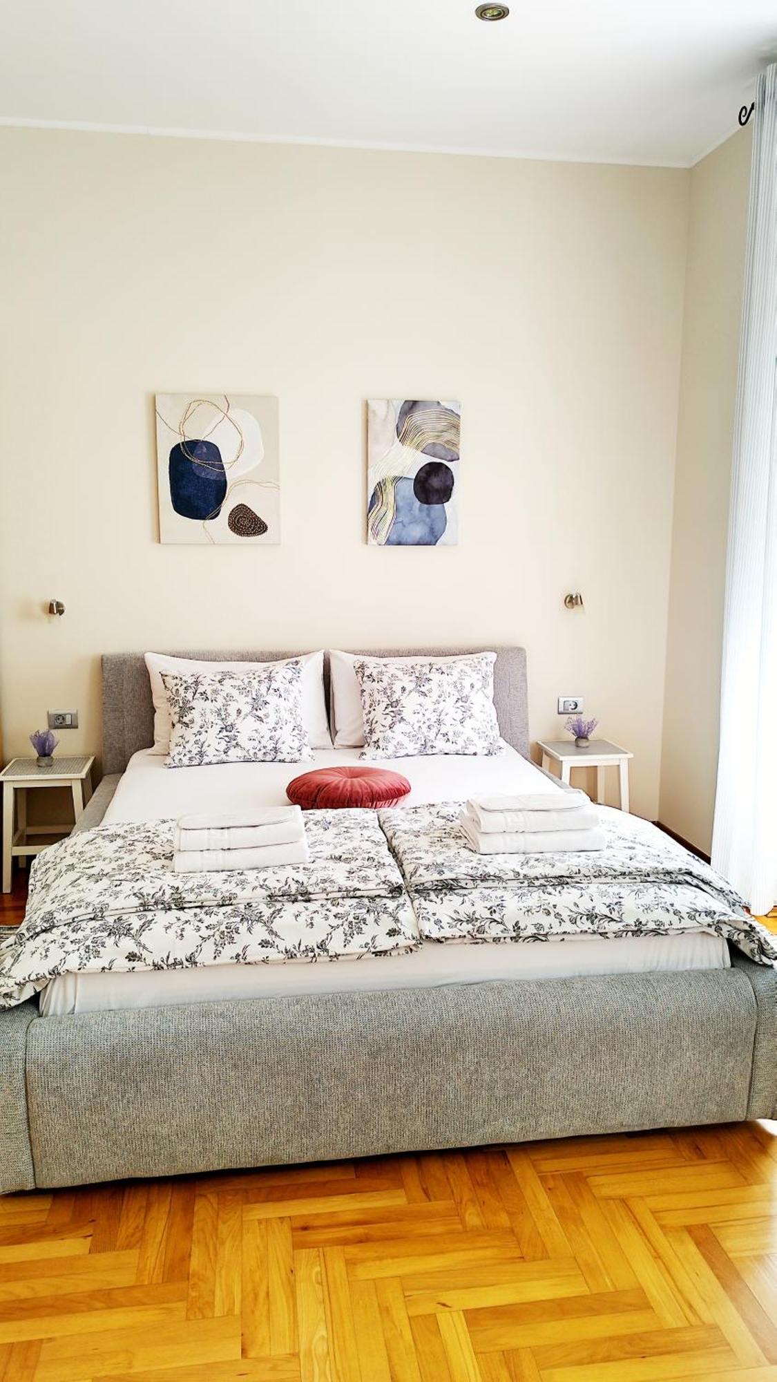 Lavender - City Room With Free Parking Pula Extérieur photo